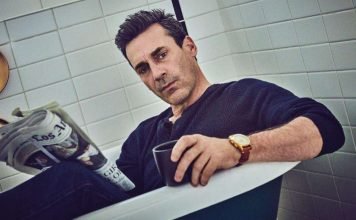 Jon-Hamm-AugustMan-JuneJuly-06