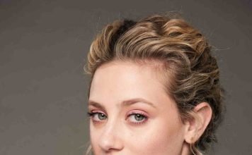 Lili Reinhart – Hustlers 02