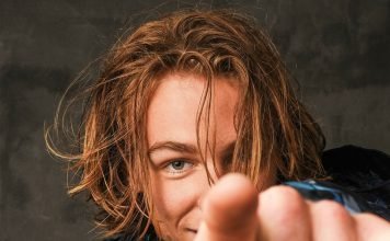 Cooper Van Grootel en A Book Of