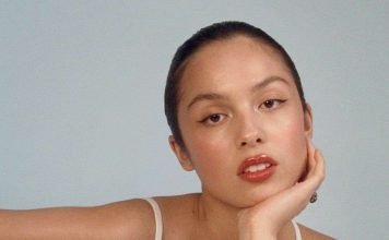 Olivia-Rodrigo-Glossier-14