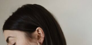 Lily-Collins-Vogue-08