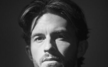 Jonathan Bailey en VMAN Magazine Jonathan Bailey - VMAN Magazine 02
