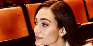 Emmy Rossum en Bare magazine 01