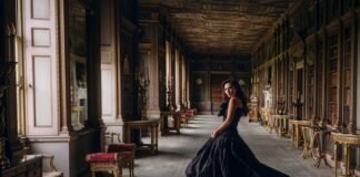 Mia McKenna-Bruce en TATLER Mia McKenna-Bruce - Oli Kearon for TATLER 07