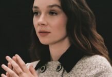 claudia-jessie-for-the-glass-magazine-may-01