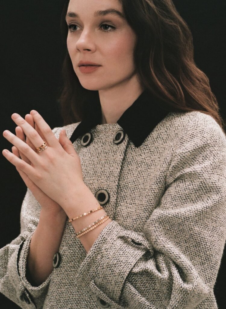 claudia-jessie-for-the-glass-magazine-may-01